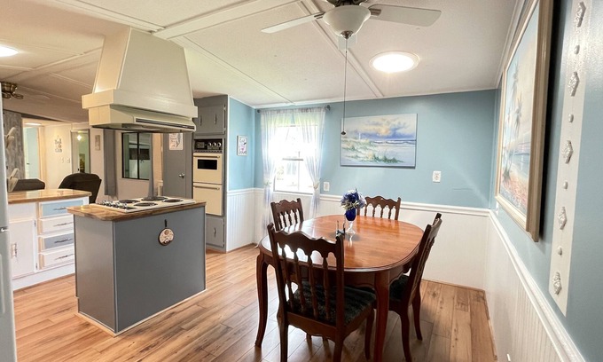 Silver Lake House | BEACH HOUSE THE VILLAGES FL.