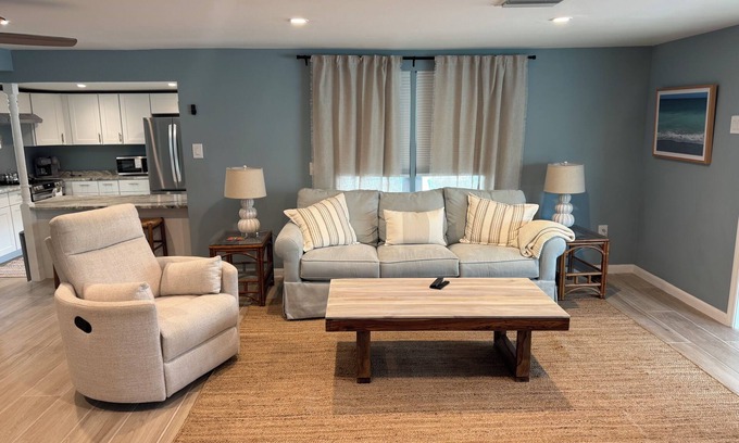 Englewood House | Beach house