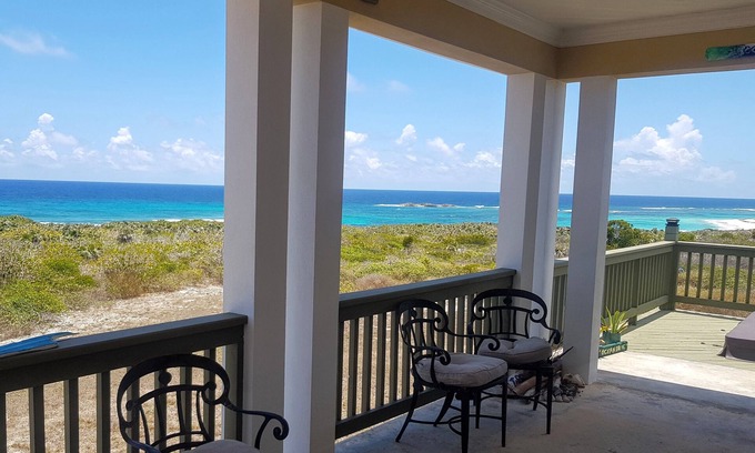 Clarence Town House | Beach House w/Hot-Tub & Spectacular Ocean Views!