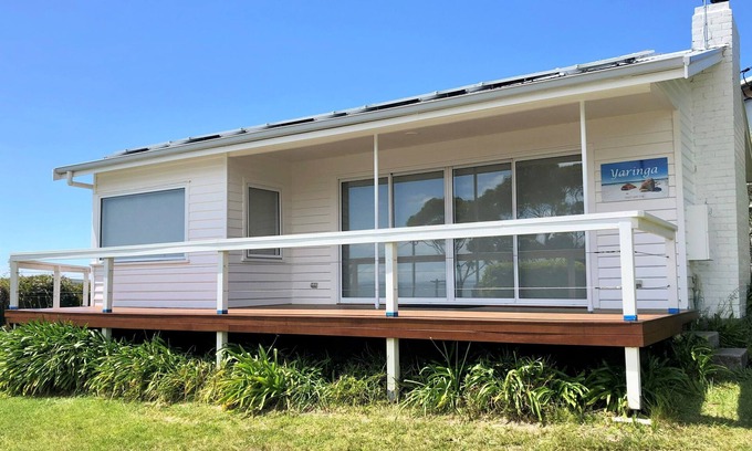 Binalong Bay House | Beach House with Bay of Fires views, featuring 2 bedrooms with ensuite bathrooms