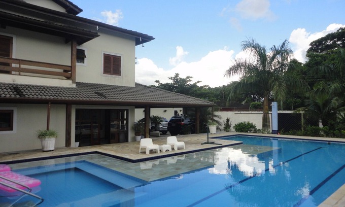 Boraceia House | Beach house with large pisicina, tennis court, squash and with 9 rooms.