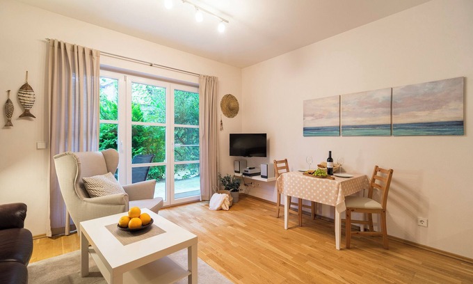 Ostseebad Ahrenshoop Apartment | Beach life 02 - Dora Koch-Stetter