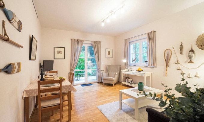 Ostseebad Ahrenshoop Apartment | Beach life 01 - Georg Grosz