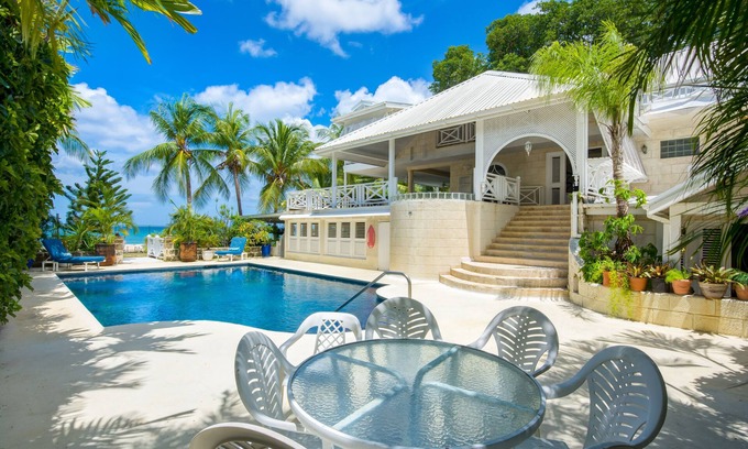 Brighton House | Beach Lover's delight!