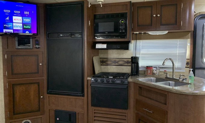 Surfside Beach House | BEACH nice RV Free golf cart with 4 day booking