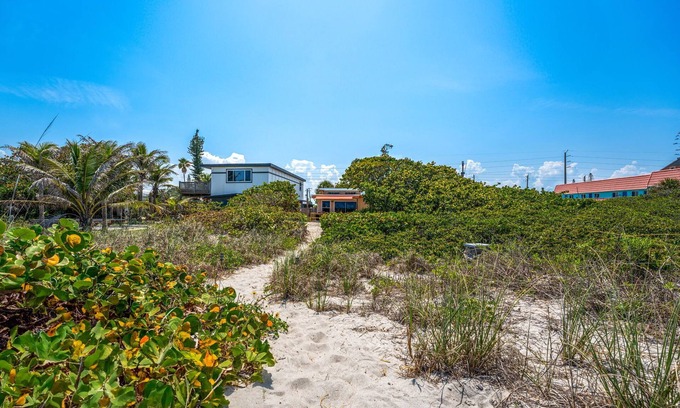 Tropic House | Beach Paradise. Spacious, rustic, charming, original Florida style beach house.