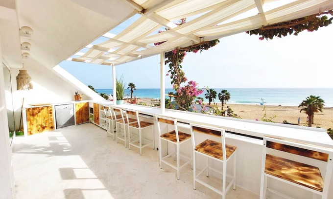 Santa Maria Apartment | Beach penthouse, with 2 rooftop bars, 2 outdoor kitchens, Fiber WiFi + sea view!