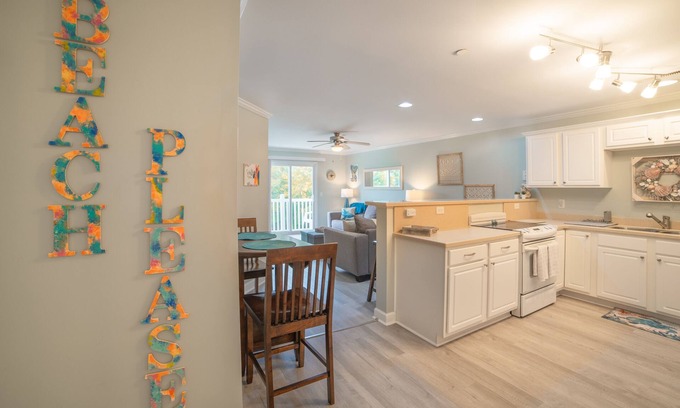 Long Beach Condo | BEACH PLEASE │ 2BR/2BA w/2 K in the heart of OKI!