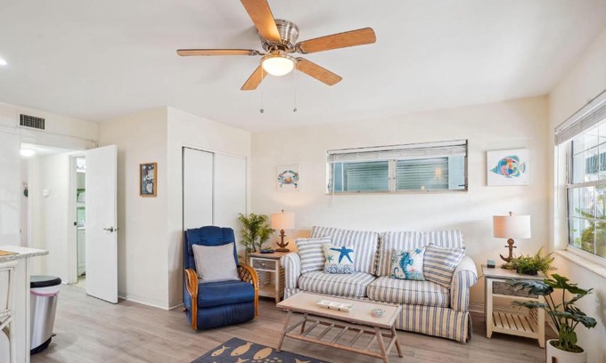 Gulfport Apartment | Beach Quarters #2
