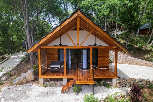 Playa Naranjo Resort | Beach resort playa Leona