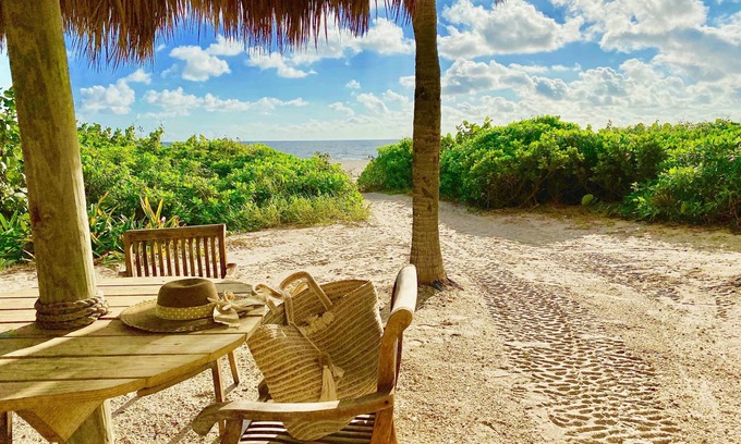 Singer Island Condo | Beach resort, water sports, fishing, pools, bar, gym,restaurants,tiki bar,