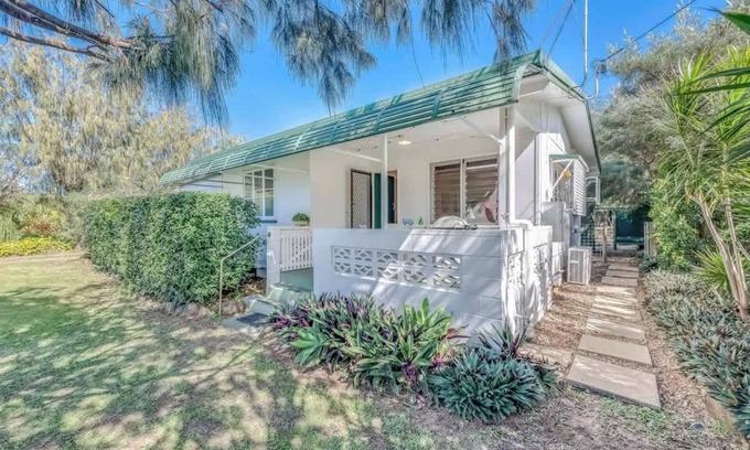 Innes Park House | Beach Shack by the Sea Innes Park