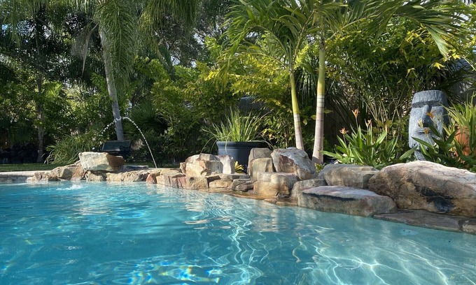 Palm Harbor House | Beach Side Beauty, Fabulous Beaches, and Salt Water Pool!