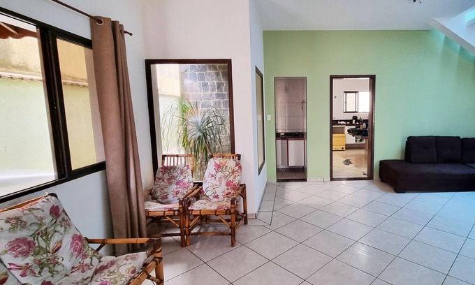 Santa Terezinha House | Beach side house w/ pool in upscale condominium