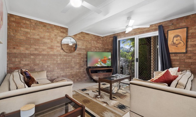 Woorim House | Beach Side Pet Friendly Hideaway