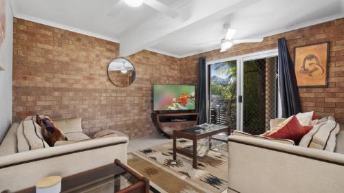 Woorim House | Beach Side Pet Friendly Hideaway