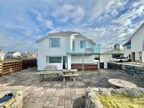 Trearddur Bay House | BEACH SIDE Sea Shanty House