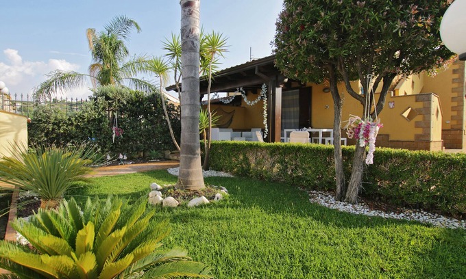 Solfarelli Villa | BEACH side villa for a SEA holiday near Cefalù, 2 bedrooms, Wi-Fi, A/C & Garden