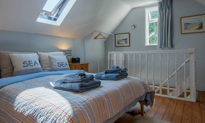 Hunston Cottage | Beach themed Annexe close to Chichester, West Wittering beach and Goodwood