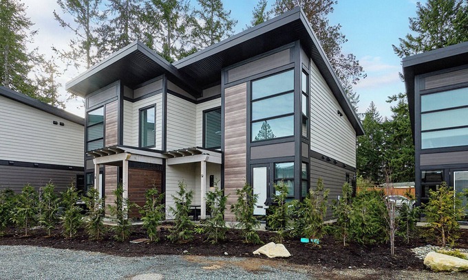 Regional District of Nanaimo House | Beach townhouse in Parksville