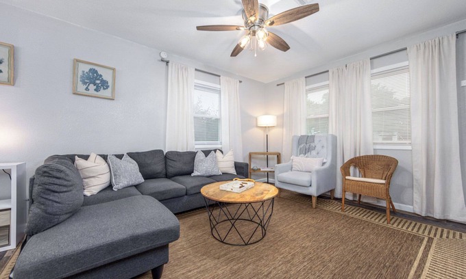 Colington Apartment | Beach Twin B | Hot Tub | Cute & Clean