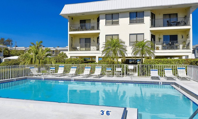 Bradenton Beach Condo | Beach View 207-Private Beach Access-Free Wi-Fi-Heated Pool-2 Balconies