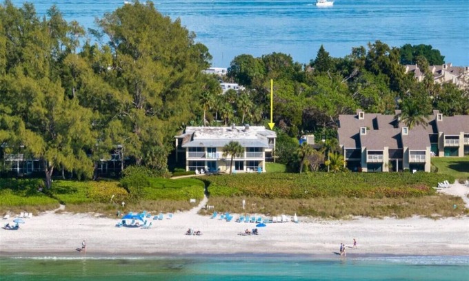 Whitney Beach Condo | Beach View Condo-Quiet & Secluded Private Beach