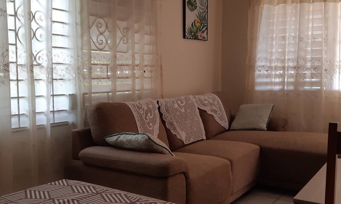 Bluefields House | BEACH VIEW WITH SUNSET. CLOSE TO PUBLIC BEACH AND RESTAURANT
