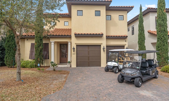 Villa Lago House | Beach Villa w/TWO GOLF CARTS! Balcony w/Golf Course View, Pool, Near Wharf.