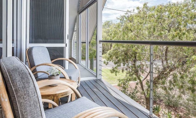City Of Busselton Villa | BEACH VILLA | walk on the Beach, watch the Sunset | Margaret River Properties