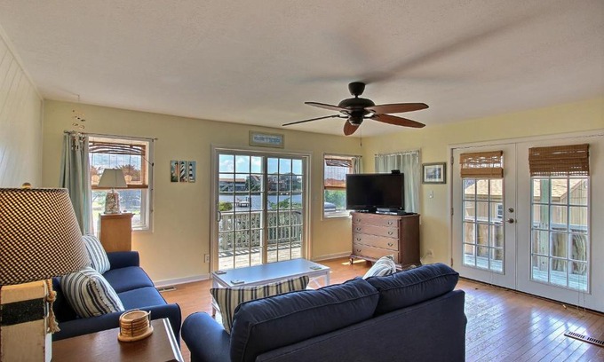 Avon House | Beachcomber #66-HC