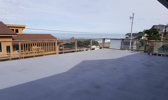 Gleneden Beach Apartment | Beachcombers Haven - Family and Group event lodging on the Central Oregon Coast!