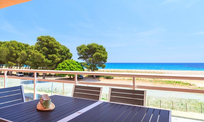 Vandellos i l'Hospitalet de l'Infant Apartment | Beachfront apartment perfect for families · UHC ARCO DEL SOL 277