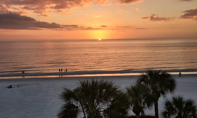 Redington Shores Condo | Beachfront 2 Bedroom 2 Bath Redington Towers Condo