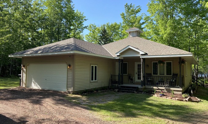Ontonagon House | Beachfront 3-bedroom vacation home steps to Lake Superior