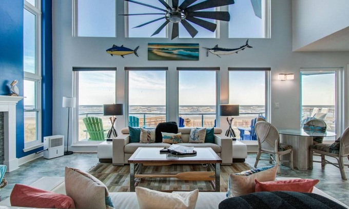 Indian Beach House | Beachfront 4BR/4.5BA Luxury Getaway!