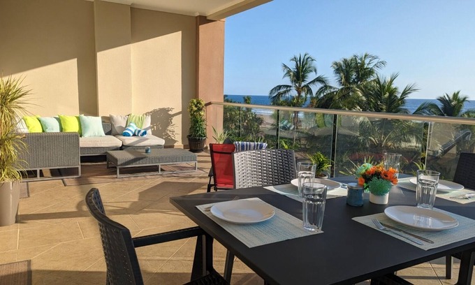 Barrio Los Faroles Condo | Beachfront access with large covered private balcony