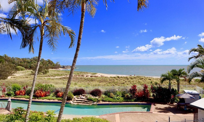 Urangan Apartment | Beachfront and pool views from the balcony 5 min walk to the beach.