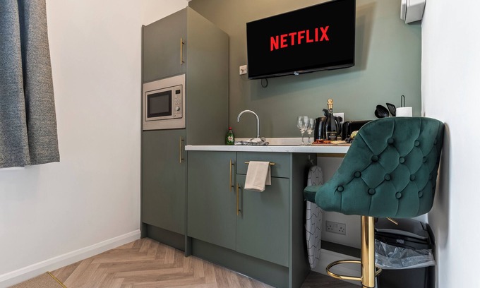 Redcar Hotel | Beachfront Aparthotel, Deluxe Apartment with free parking #5