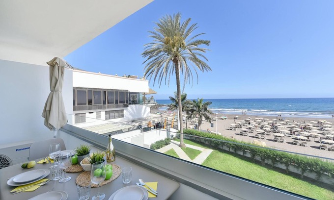 San Agustin Apartment | Beachfront Apartment Nasas 12 by VillaGranCanaria
