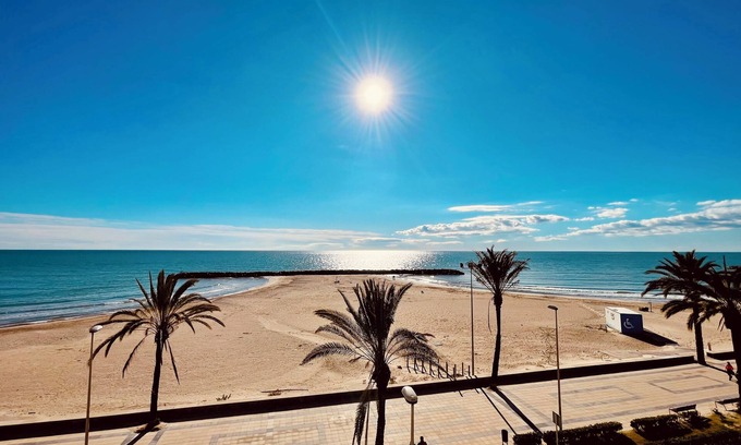 Cunit Apartment | Beachfront apartment with direct sea views and private communal pool