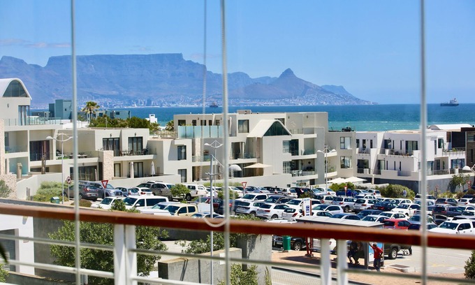 Big Bay Apartment | Beachfront Apartment Big Bay