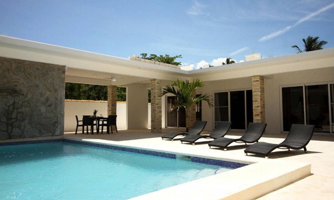 Cabarete Apartment | Beachfront bedroom in cozy villa with pool