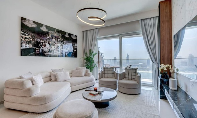 Dubai Marina Apartment | Beachfront Bliss 2Bedroom in Grand Bleu