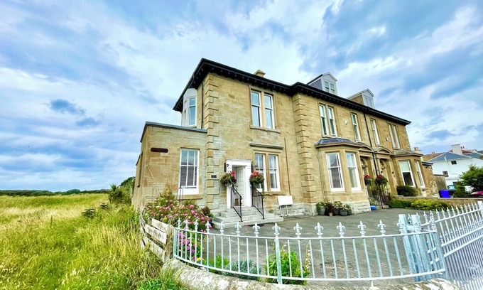 Troon House | Beachfront Bliss - 4-Bed Seaside Villa Near Royal Troon Golf