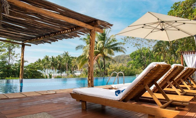 Islita House | Beachfront Bliss! Private Beach and Spa Access. Daily Maid Service.