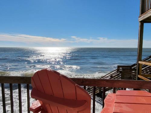 Sneads Ferry House | Beachfront Bungalow 124