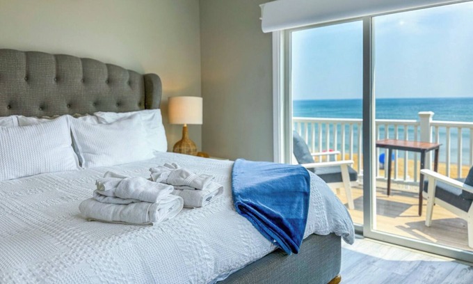 Salisbury Beach House | Beachfront Bungalow - Fire Pit - Private Balcony