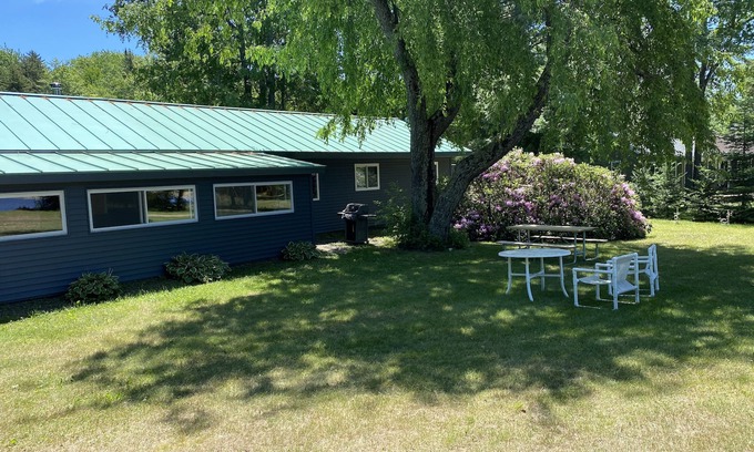 Cold Brook Cottage | BEACHFRONT CAMP WITH SANDY BEACH ON HINCKLEY LAKE- FAMILY FRIENDLY