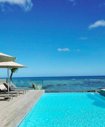 La Mivoie Apartment | Beachfront Chic Penthouse
